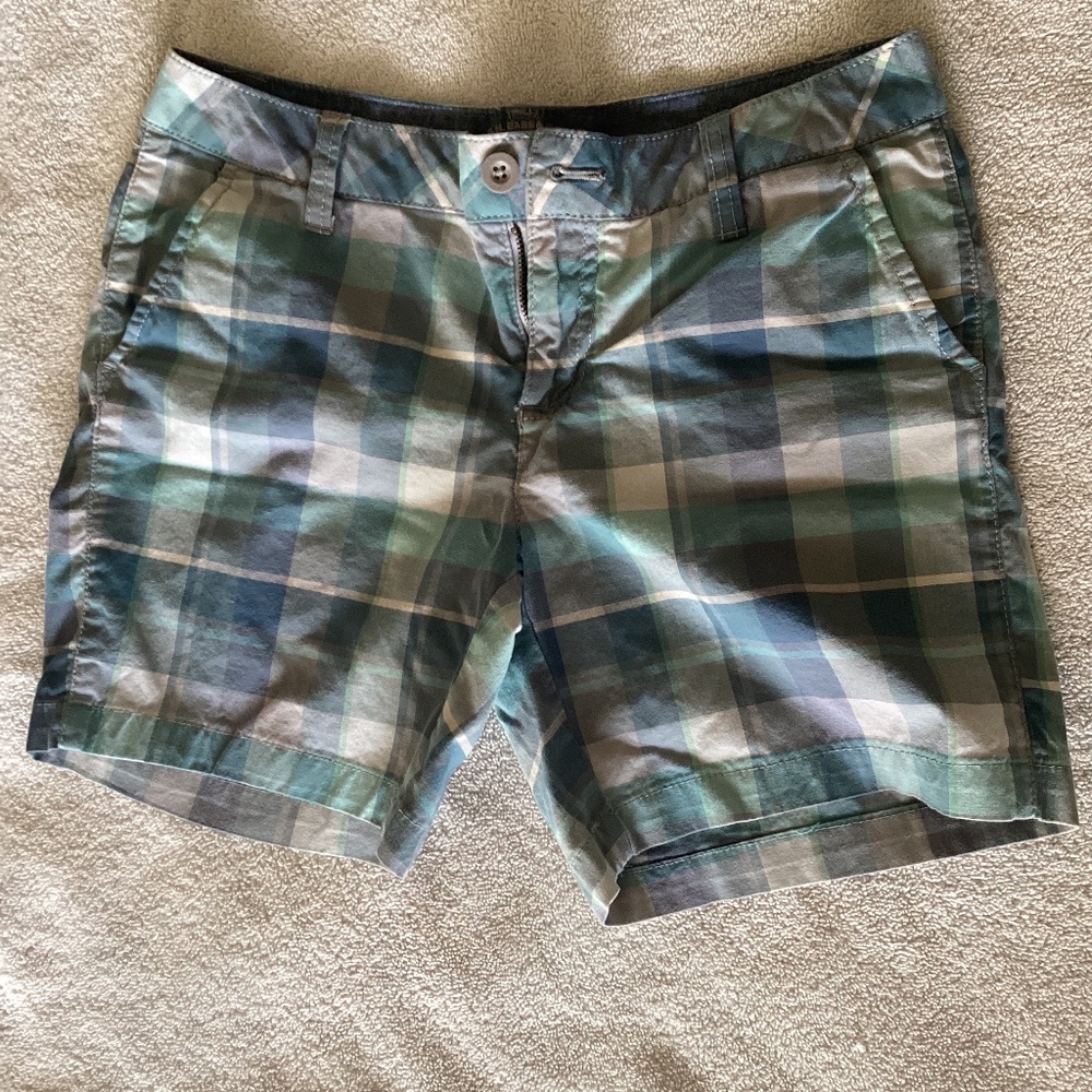 Women’s plaid shorts